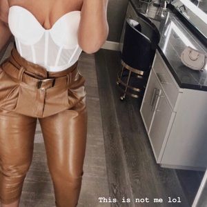Caramel faux leather crop pant | size med | NWT